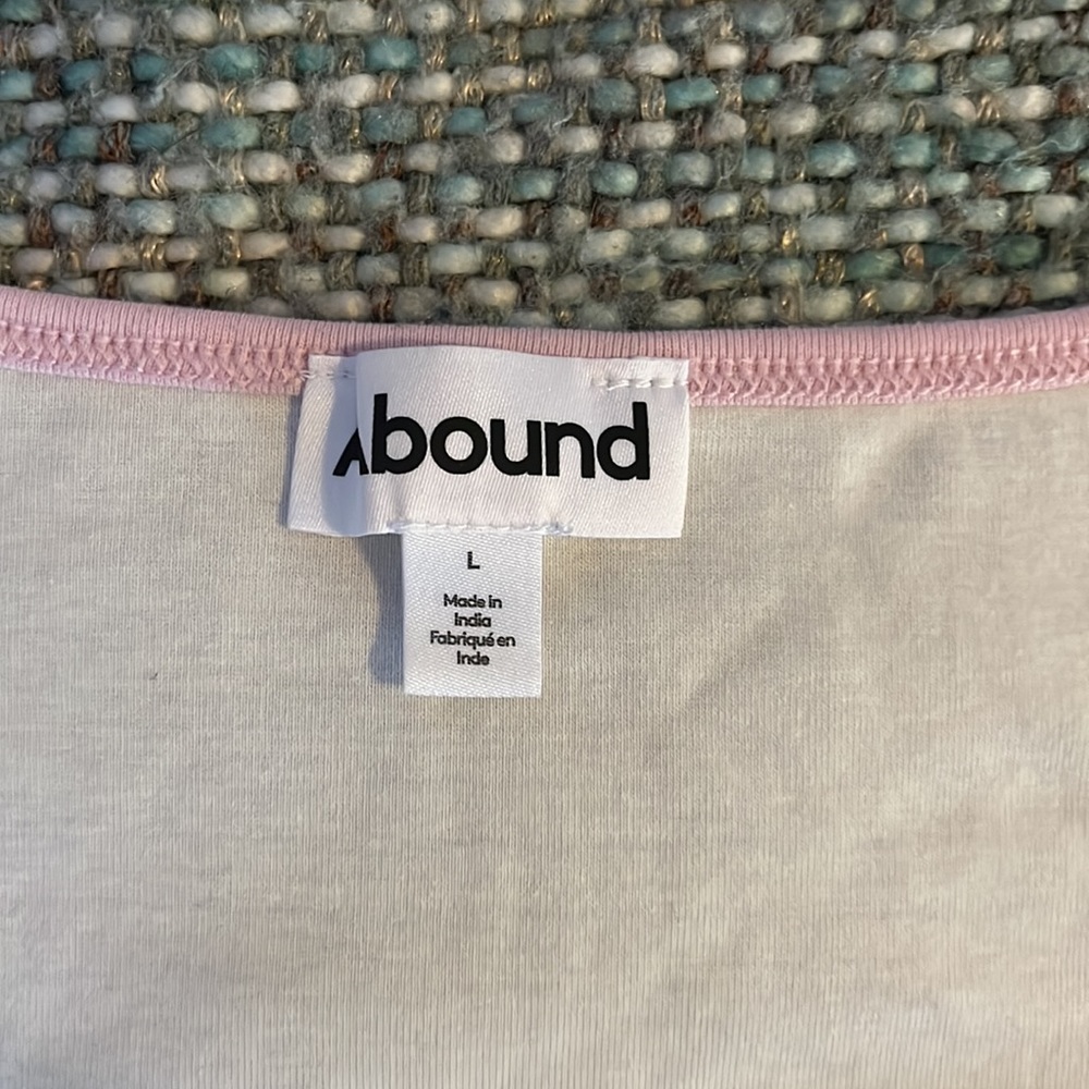 Cropped Tee - Picture 3 of 4